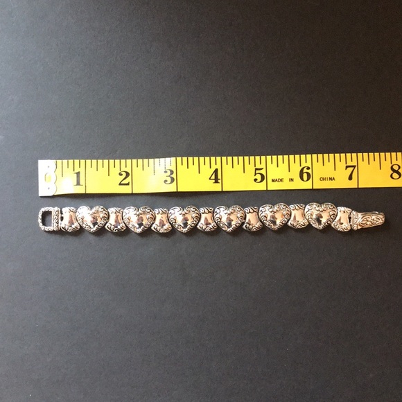 Pretty silver plated Heart bracelet - Picture 3 of 4